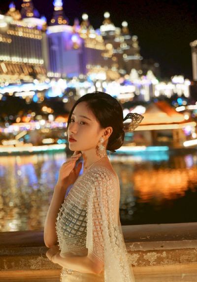 久久影院av人禽交_720在线观看
